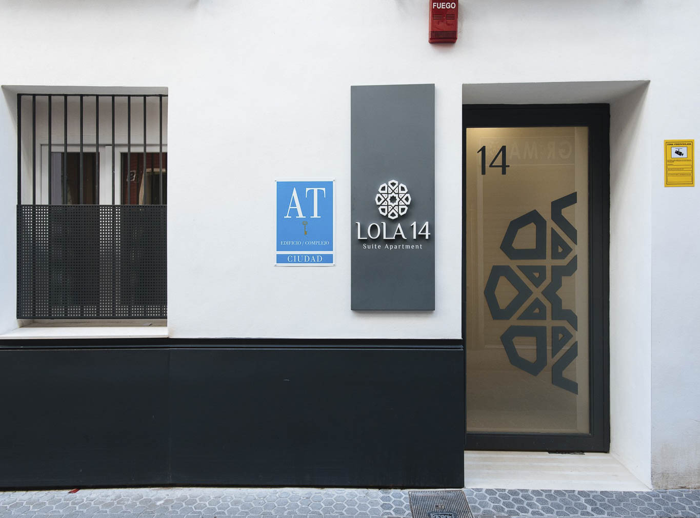 Lola 14 - Apartamentos turísticos con piscina en Sevilla – Magno Apartments